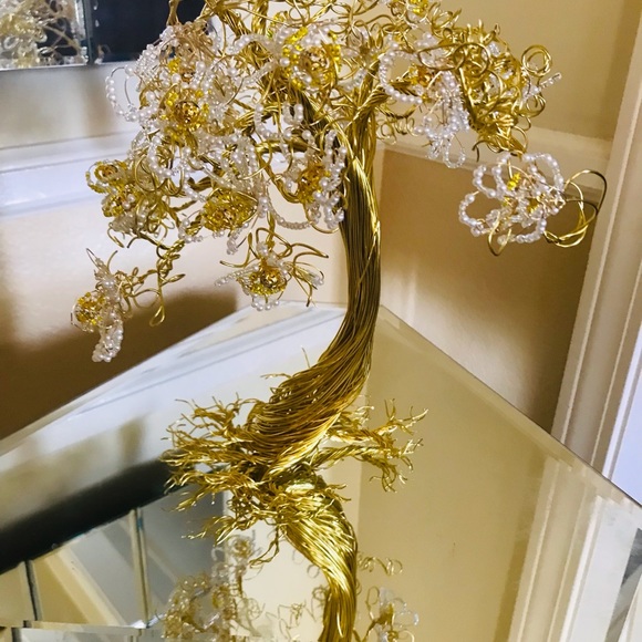 Gold tree with pearly white gold flowers (20%-=$55 off) lowest price ev…